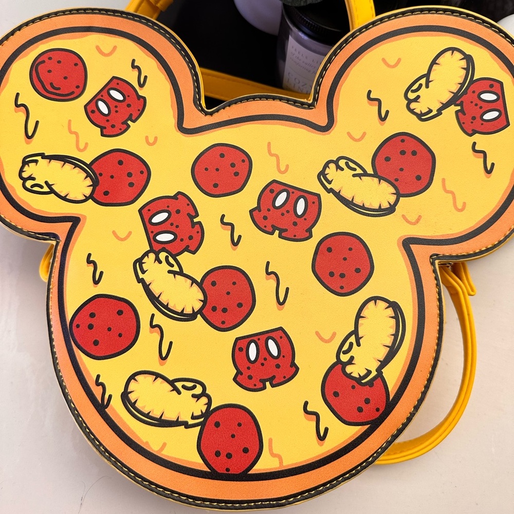 Mickey x Cakeworthy purse (PIZZA)